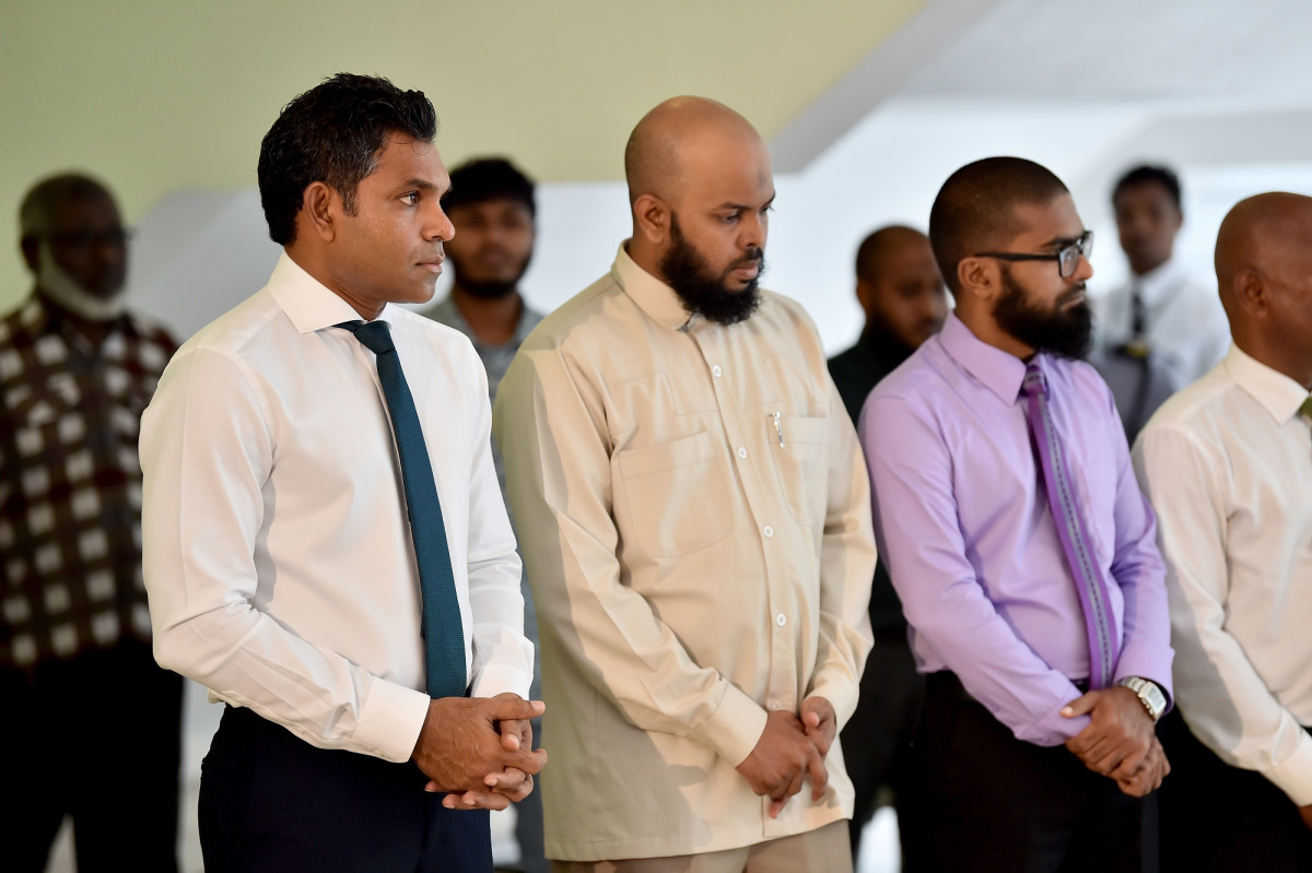 20 އޭޕްރިލް 2019 --"ދަރުމަ ކަމާކެމި" ހަރަކާތް އިފްތިތާހު ކުރުމުގެ ތެރެއިން: ނައިބު ރައީސް ސްޓޯލްތައް ބައްލަވާލައްވަނީ -- ފޮޓޯ: ރައީސް އޮފީސް،