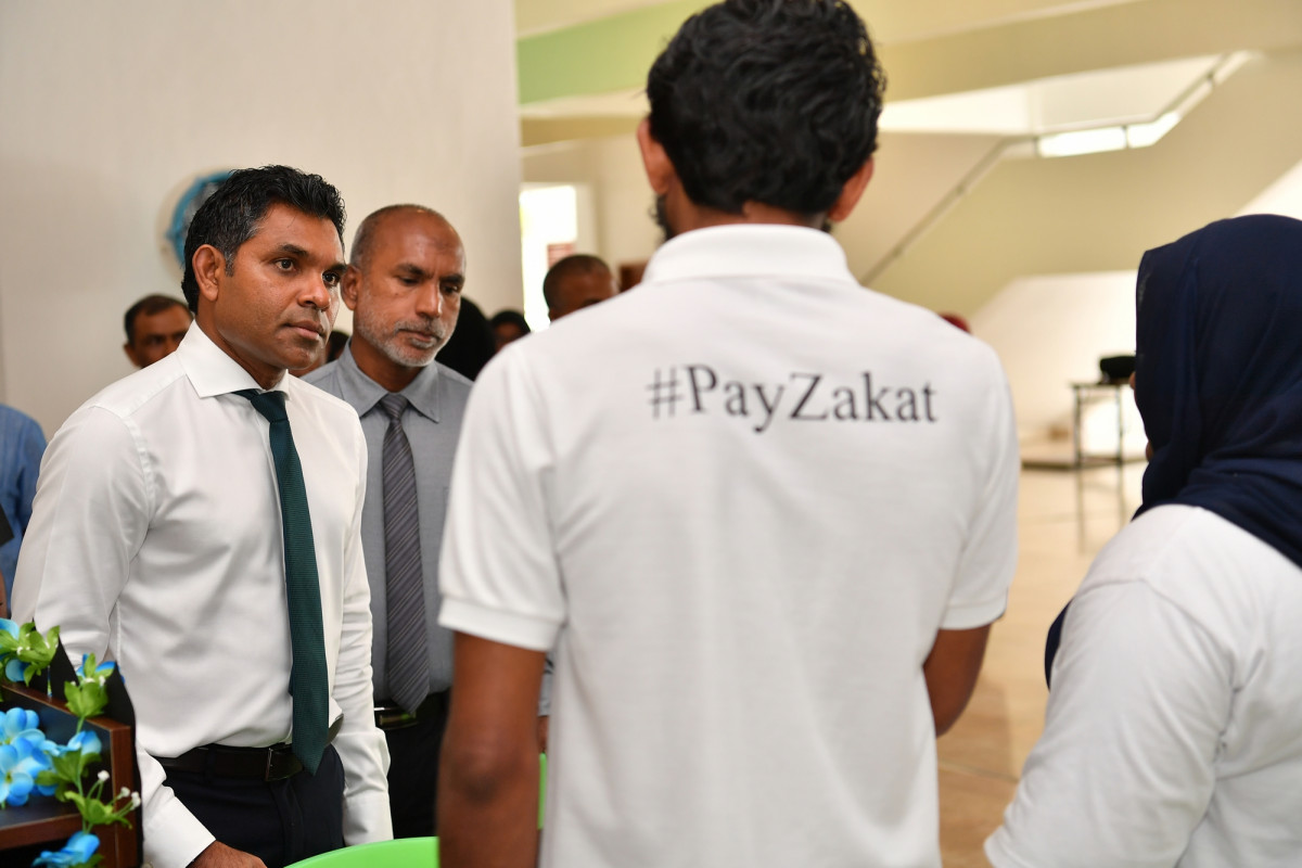 20 އޭޕްރިލް 2019 --"ދަރުމަ ކަމާކެމި" ހަރަކާތް އިފްތިތާހު ކުރުމުގެ ތެރެއިން: ނައިބު ރައީސް ސްޓޯލްތައް ބައްލަވާލައްވަނީ -- ފޮޓޯ: ރައީސް އޮފީސް،