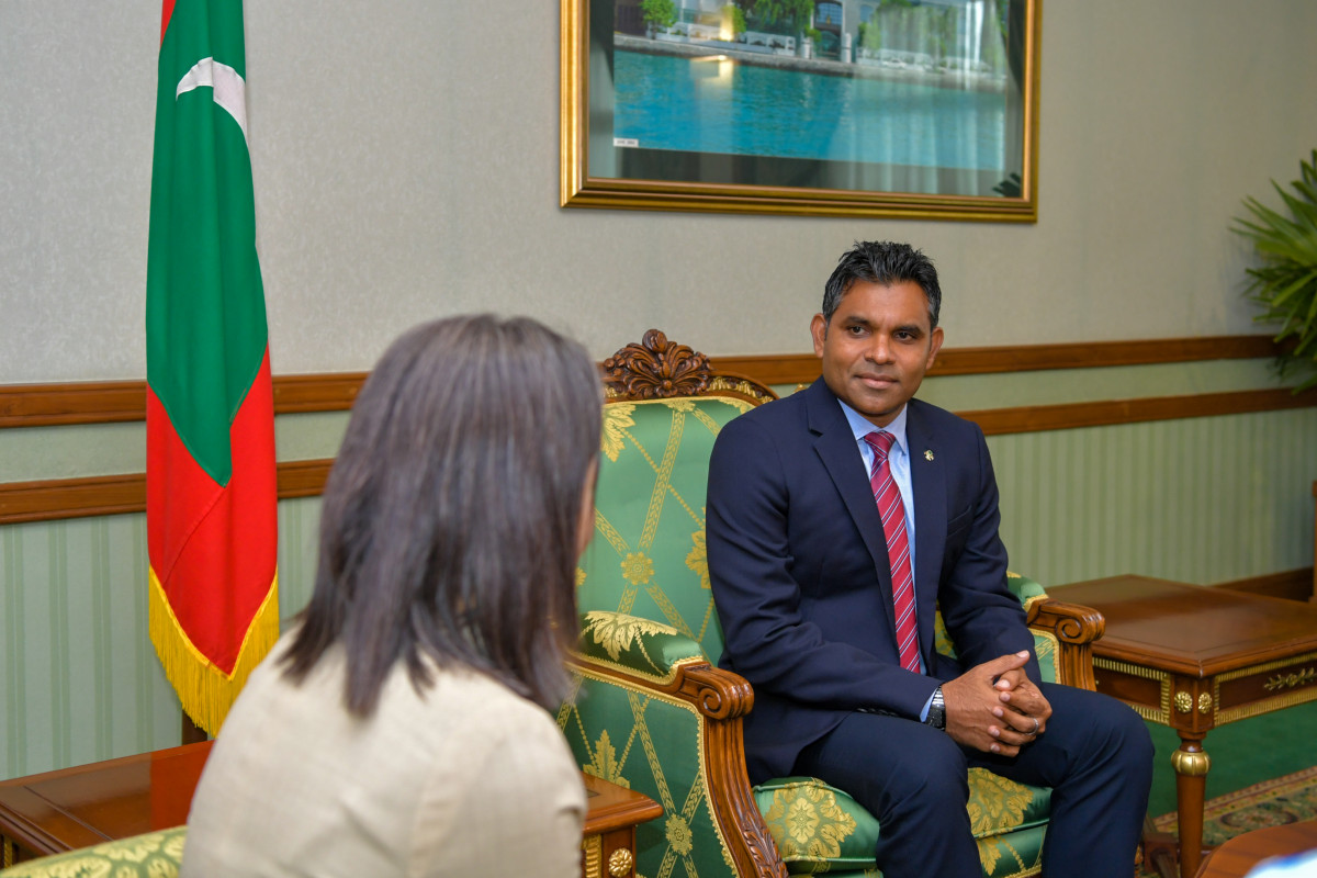 21 އޭޕްރިލް 2019 --އދ ގެ ރެޒިޑެންޓް ކޯޑިނޭޓަރ ރައީސުލްޖުމްހޫރިއްޔާގެ ނާއިބުގެ އަރިހަށް ކުރެއްވި ވަދާއީ ޒިޔާރަތުގެ ތެރެއިން-- ފޮޓޯ:ރައީސް އޮފީސް