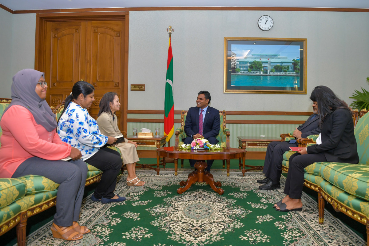 21 އޭޕްރިލް 2019 --އދ ގެ ރެޒިޑެންޓް ކޯޑިނޭޓަރ ރައީސުލްޖުމްހޫރިއްޔާގެ ނާއިބުގެ އަރިހަށް ކުރެއްވި ވަދާއީ ޒިޔާރަތުގެ ތެރެއިން-- ފޮޓޯ:ރައީސް އޮފީސް