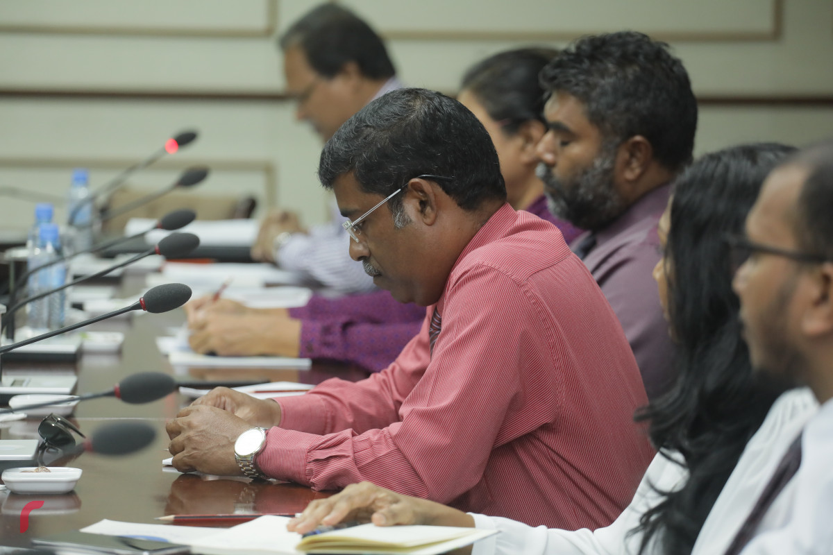 22 އޭޕްރިލް 2019: ސީއެސްސީގެ މެންބަރުން މިނިވަން މުއައްސަސާތަކާ ބެހޭ ކޮމެޓީގައި. -- ފޮޓޯ: ޝުއައިބް މުހައްމަދު