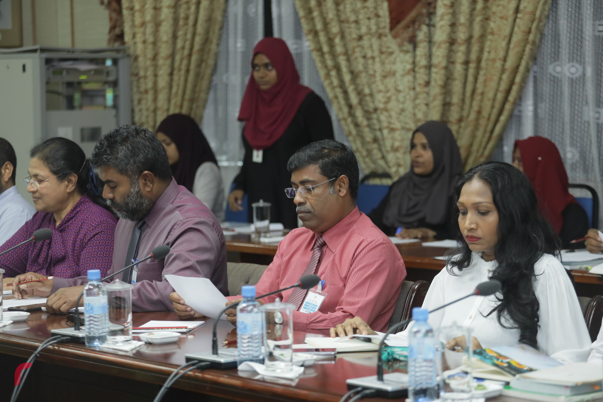 22 އޭޕްރިލް 2019: ސީއެސްސީގެ މެންބަރުން މިނިވަން މުއައްސަސާތަކާ ބެހޭ ކޮމެޓީގައި. -- ފޮޓޯ: ޝުއައިބް މުހައްމަދު