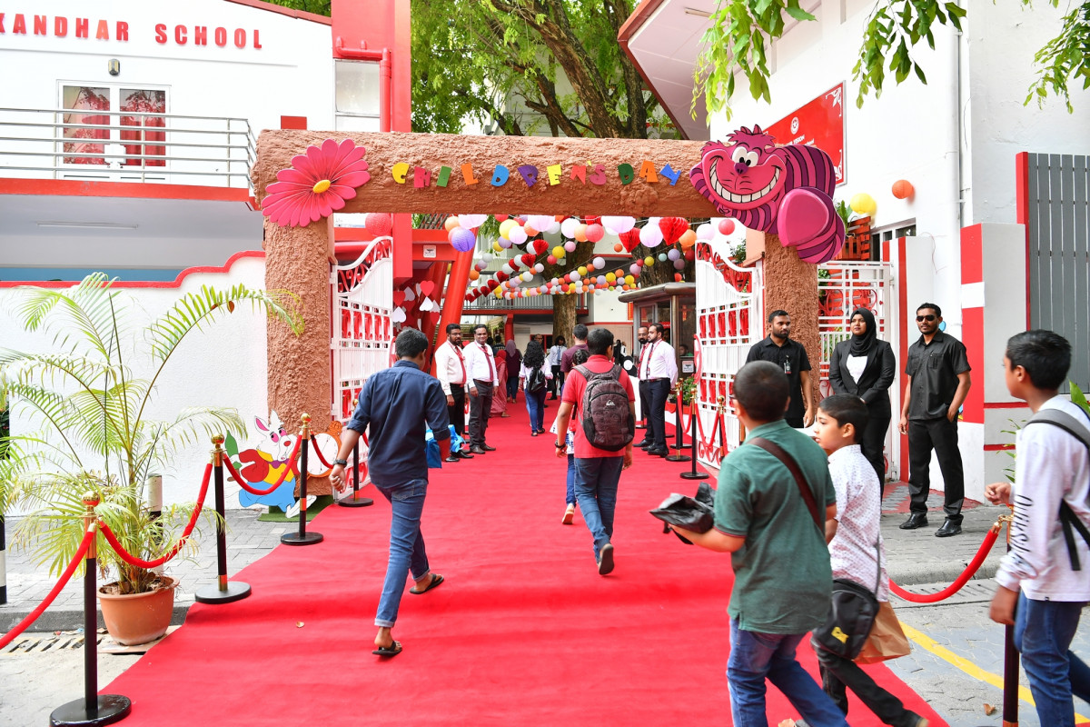 25 އޭޕްރިލް 2019 --އިސްކަންދަރު ސުކޫލަށް 58 އަހަރު ފުރުން ފާހަގަ ކުރުމަށް ބޭއްވި ރަސްމިއްޔާތުގެ ތެރެއިން، މި ރަސްމައްޔާތު ޝަރަފުވެރި ކޮށްދެއްވީ ރައީސުލް ޖުމްހޫރިއްޔާ-- ފޮޓޯ: ރައީސް އޮފީސް