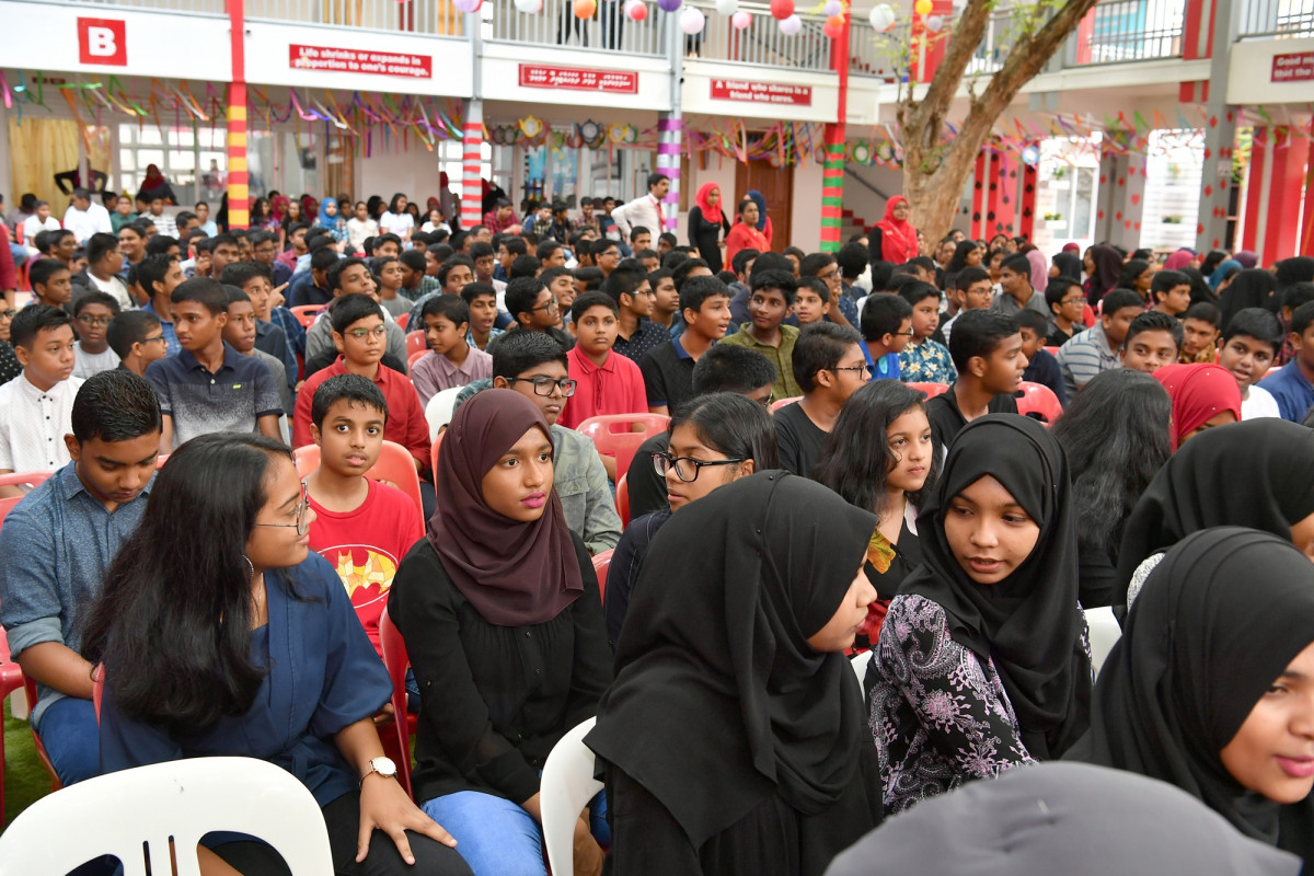 25 އޭޕްރިލް 2019 --އިސްކަންދަރު ސުކޫލަށް 58 އަހަރު ފުރުން ފާހަގަ ކުރުމަށް ބޭއްވި ރަސްމިއްޔާތުގެ ތެރެއިން، މި ރަސްމައްޔާތު ޝަރަފުވެރި ކޮށްދެއްވީ ރައީސުލް ޖުމްހޫރިއްޔާ-- ފޮޓޯ: ރައީސް އޮފީސް