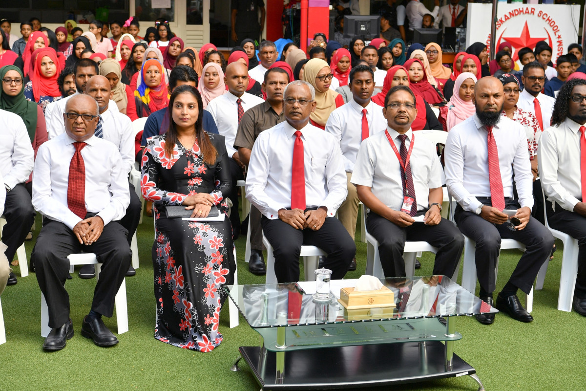 25 އޭޕްރިލް 2019 --އިސްކަންދަރު ސުކޫލަށް 58 އަހަރު ފުރުން ފާހަގަ ކުރުމަށް ބޭއްވި ރަސްމިއްޔާތުގެ ތެރެއިން، މި ރަސްމައްޔާތު ޝަރަފުވެރި ކޮށްދެއްވީ ރައީސުލް ޖުމްހޫރިއްޔާ-- ފޮޓޯ: ރައީސް އޮފީސް