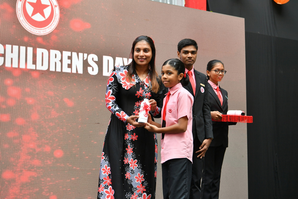 25 އޭޕްރިލް 2019 --އިސްކަންދަރު ސުކޫލަށް 58 އަހަރު ފުރުން ފާހަގަ ކުރުމަށް ބޭއްވި ރަސްމިއްޔާތުގެ ތެރެއިން، މި ރަސްމައްޔާތު ޝަރަފުވެރި ކޮށްދެއްވީ ރައީސުލް ޖުމްހޫރިއްޔާ-- ފޮޓޯ: ރައީސް އޮފީސް