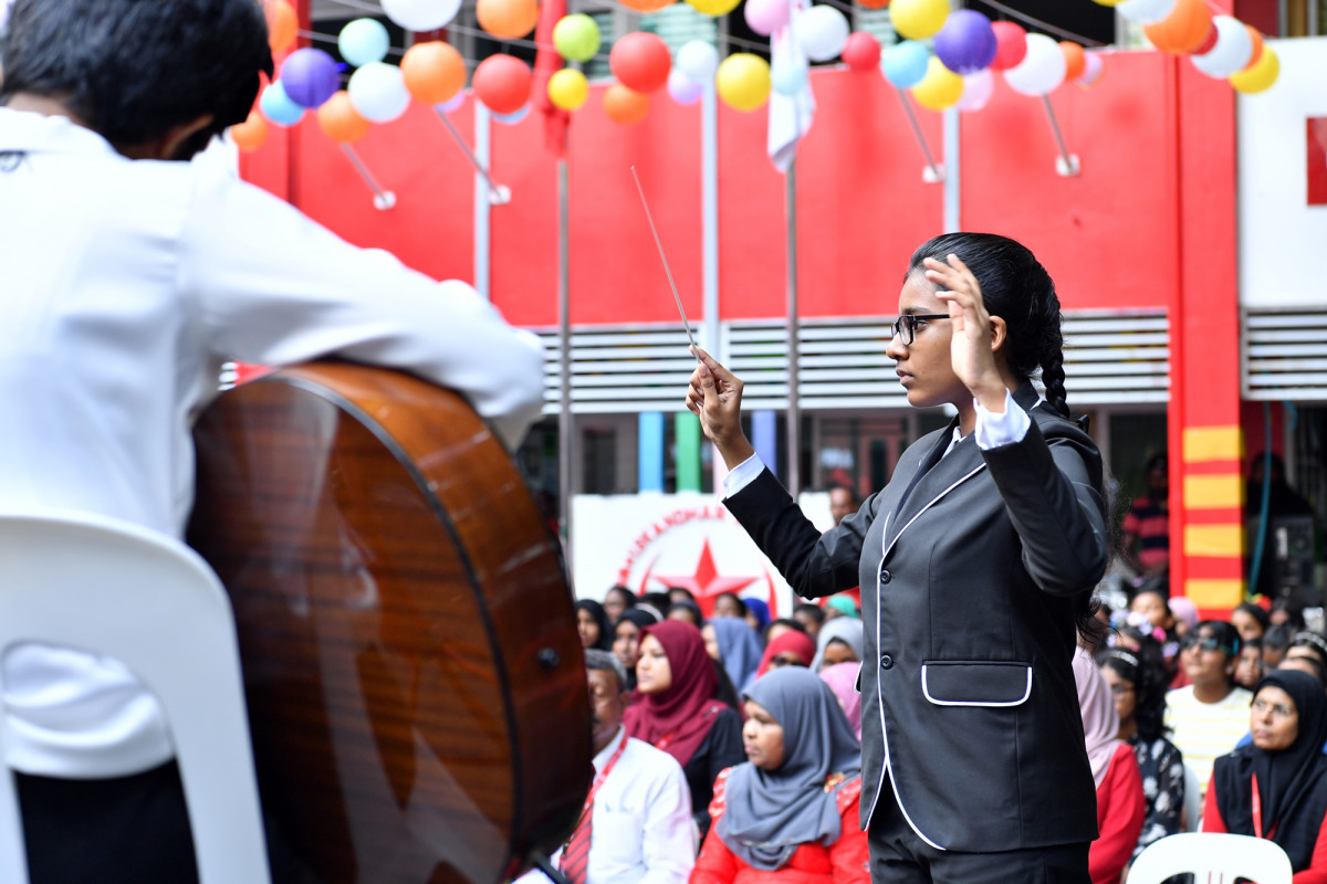 25 އޭޕްރިލް 2019 --އިސްކަންދަރު ސުކޫލަށް 58 އަހަރު ފުރުން ފާހަގަ ކުރުމަށް ބޭއްވި ރަސްމިއްޔާތުގެ ތެރެއިން، މި ރަސްމައްޔާތު ޝަރަފުވެރި ކޮށްދެއްވީ ރައީސުލް ޖުމްހޫރިއްޔާ-- ފޮޓޯ: ރައީސް އޮފީސް