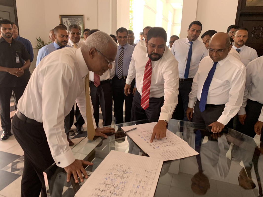 ރައީސް ސޯލިހު މަޖިލިސް މާހެފުމުގައި ބައިވެރިވުމަށް މަޖިލިސް އިދާރާއަށް ކުރެއްވި ޒިޔާރަތުގެ ތެރެއިން