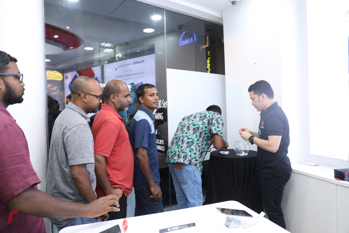 4 މެއި 2019 -- ވާވޭ ޕީ30 ޕްރޯ އިފްތިތާހު ކުރުމަށް ބޭއްވި ހަފްލާގެ ތެރެއިން-- ފޮޓޯ: ޝުއައިބް މުހައްމަދު