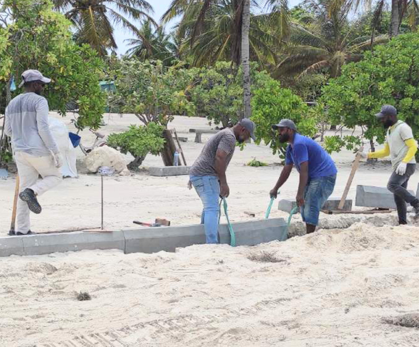 ހުޅުދުއްފާރު މަގު ހެދުމުގެ މަސައްކަތުގެ ތެރެއިން