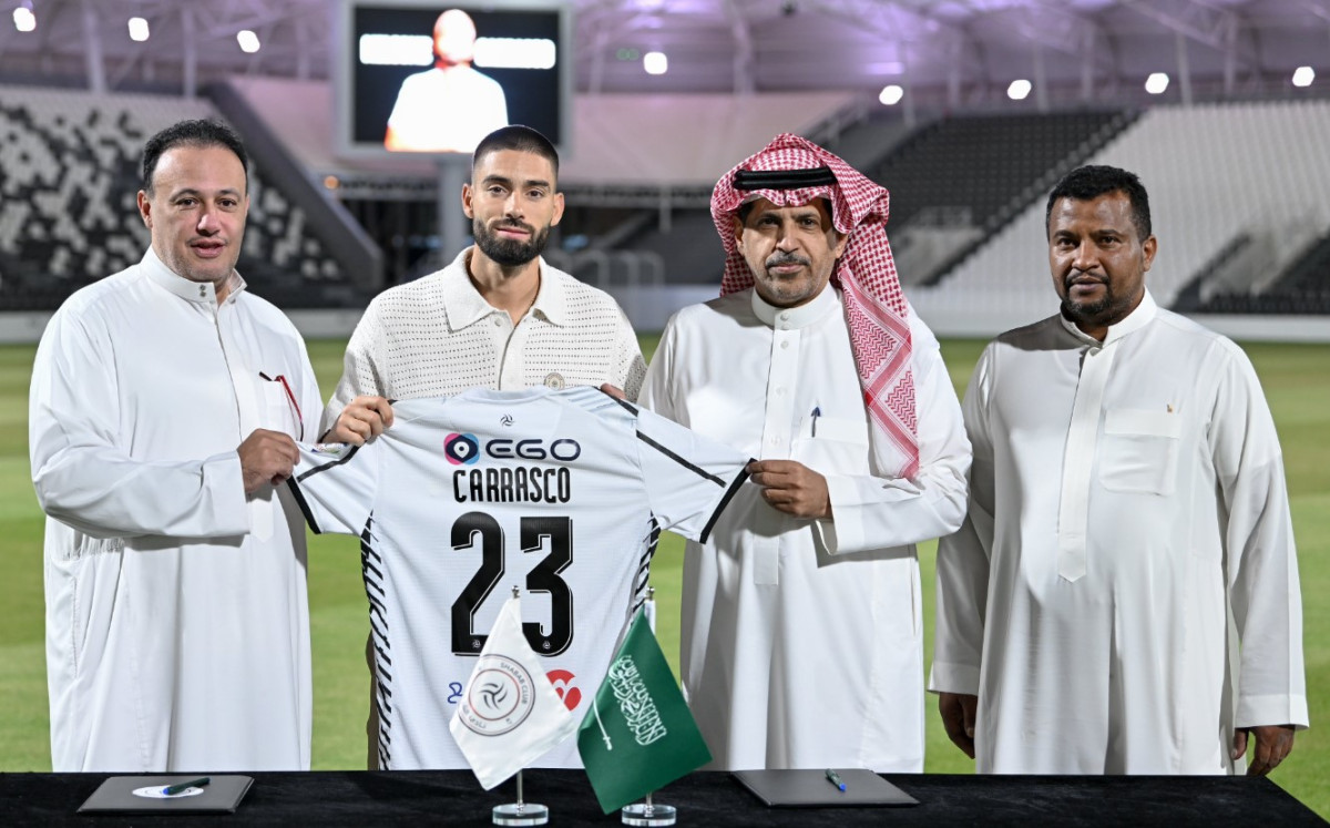 ކަރަސްކޯ އަލް ޝަބާބަށް ސޮއި ކުރުމުގެ ތެރެއިން