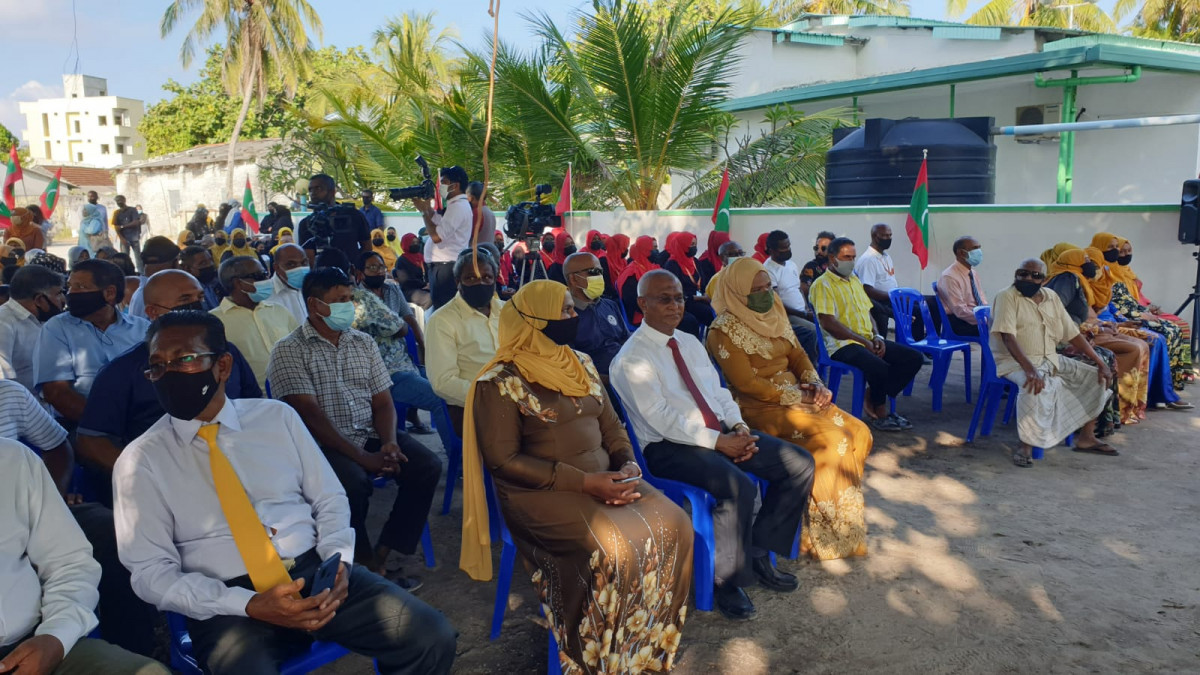 ރައީސުލްޖުމްހޫރިއްޔާ އިބްރާހީމް މުހައްމަދު ސާލިހް ކުރެންދޫ ރައްޔިތުންނާއި ބައްދަލު ކުރެއްވުން - ބަނދަރުގެ ދަތިކަން ހައްލު ކުރުމަކީ ދަތި އުނދަގޫކަމެއްކަން ފާހަގަކުރައްވާ ޓެކްނިކަލް ސަރވޭއެއް ހަދައި އެ މައްސަލަ ވެސް ހައްލު ކޮށްދެއްވާނެ ކަމަށް ރައީސް ވިދާޅުވި - ފޮޓޯ: ރާއްޖެއެމްވީ