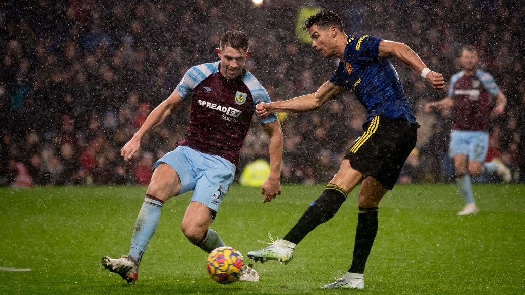 އިނގިރޭސި ޕްރިމިއާ ލީގުގައި ބާންލީ އާއި ޔުނައިޓެޑް ބައްދަލުކުރި މެޗުގެ ތެރެއިން