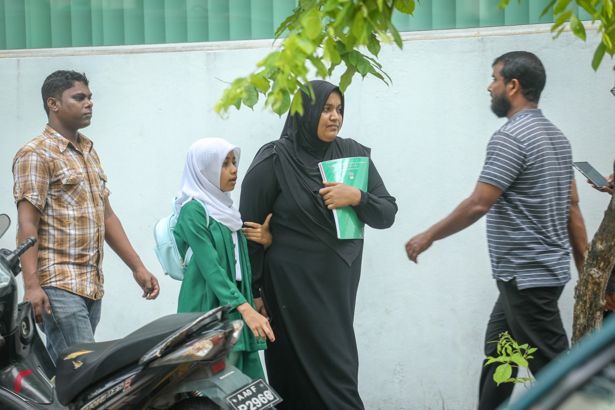 30 މެއި 2019 --މިއަދު ސުކޫލް ނިންމާލުމަށްފަހު ދަރިވަރުންނާއި ބެލެނިވެރިން ގެޔަށްދަނީ-- ފޮޓޯ: ޝުއައިބް މުހައްމަދު
