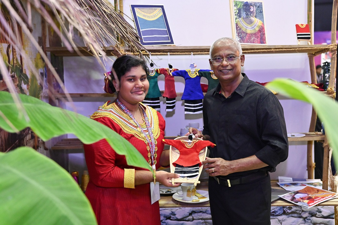 ފަރުމާ އިންޓަރނޭޝަނަލް ޔޫތް އާރޓް ފެސްޓިވަލް 2023 ފައްޓަވާދެއްވާފައި ވަނީ ރައީސުލްޖުމްހޫރިއްޔާ އިބްރާހިމް މުހައްމަދު ޞާލިހް - ފޮޓޯ: ރައީސް އޮފީސް