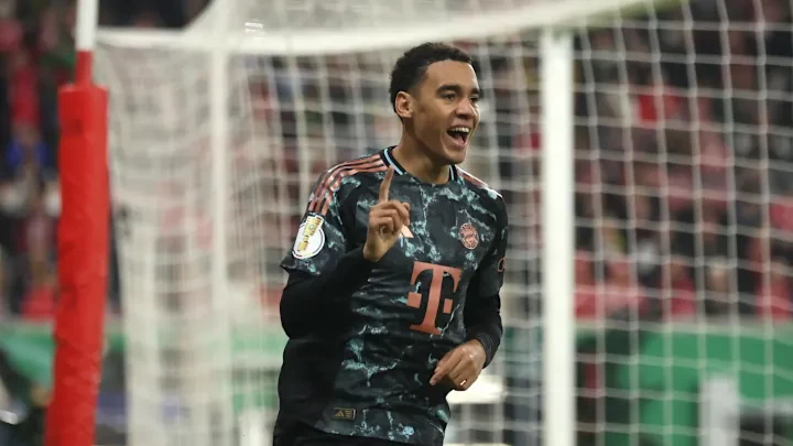 ބަޔާނަށް ކުޅެމުން އަންނަ ޖަމާލް މުސިއާލާ