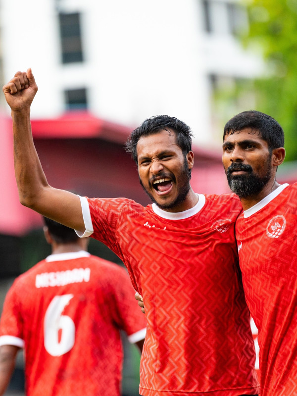 މެޗުގައި ލަނޑު ޖެހުމަށް ފަހު އޭދަފުށީގެ ކުޅުންތެރިން އުފާ ފާޅު ކުރަނީ