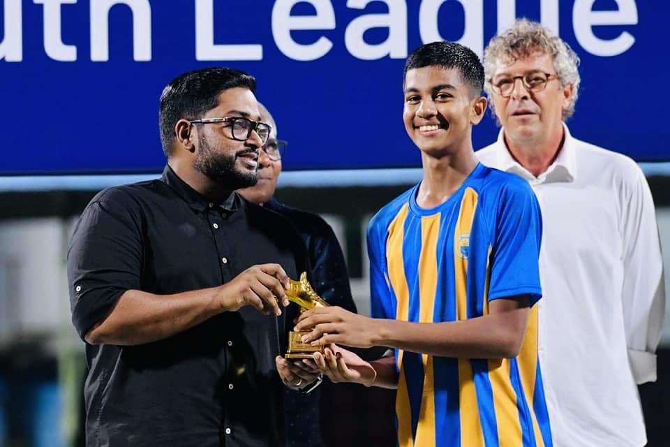 14 އަހަރުން ދަށުގެ މުބާރާތަށް ފަހު ބައްސާމް (ވ) އިލާން އަށް ރަންބޫޓު ހަވާލުކޮށްދެނީ