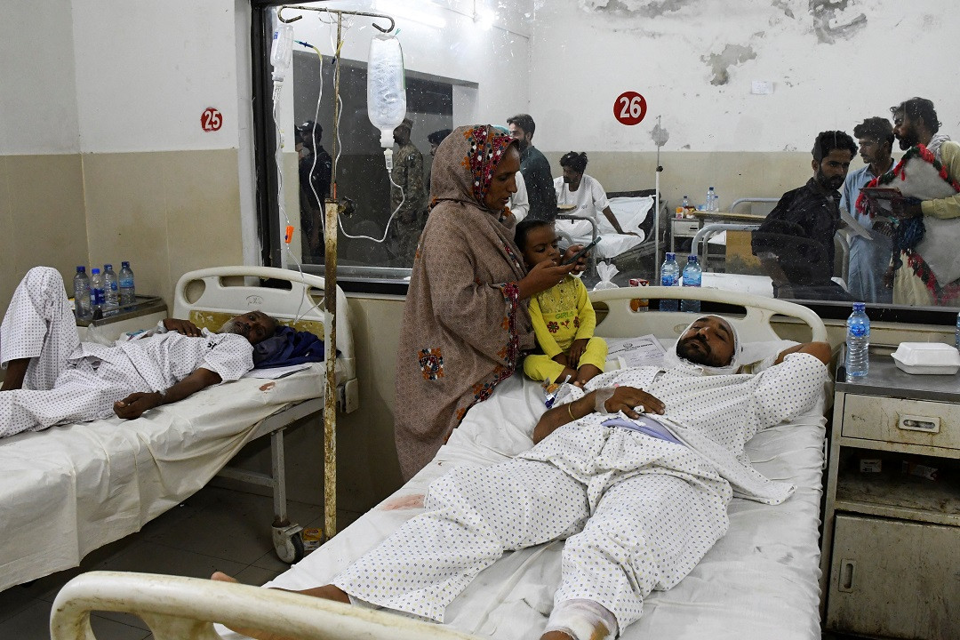 ރޭލު ފުރޮޅާލުމުގެ ސަބަބުން އެތައް ބަޔަކު މަރުވެ، އިތުރު އެތައް ބަޔަކަށް އެކި ވަރުގެ އަނިޔާތައް ވަނީ ލިބިފައި - ފޮޓޯ: ރޮއިޓަރސް