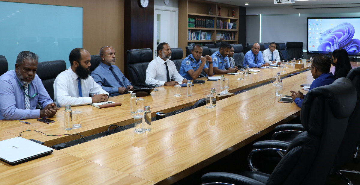 ދިވެހި ރައްޔިތުންގެ ދީނީ އެއްބައިވަންތަކަން ޙިމާޔަތްކުރުމުގެ ޤާނޫނު މުރާޖަޢާކުރުމާ ގުޅޭގޮތުން، ކަމާބެހޭ ފަރާތްތަކާ އެޓަރނީ ޖެނެރަލް ބައްދަލުކުރެއްވުން