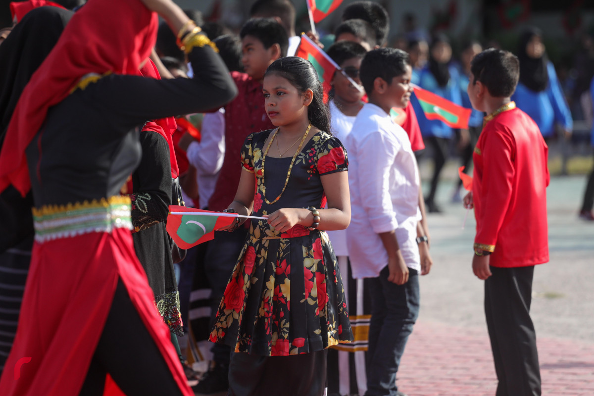 30 ޖުލައި 2019 -ބައިނަލްއަގްވާމީ ރަހުމަތްތެރިކަމުގެ ދުވަސް ފާހަގަކުރުމުގެ ގޮތުން ބޮޑުތަކުރުފާނު މަގުގައި ބޭއްވި އަތުގުޅާލުމުގެ ތެރެއިން-- ފޮޓޯ: ޝުއައިބް މުހައްމަދު