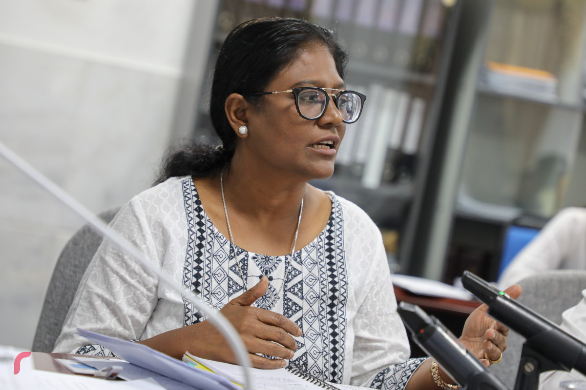 ސިޓީ ކައުންސިލްގެ މެމްބަރުން ހާޒިރުކޮށް، ބޭއްވި ލާމަރުކަޒީ ކޮމެޓީގެ ބައްދަލުވުން -- ފޮޓޯ: ޔޫސުފް ސޮފްވާން