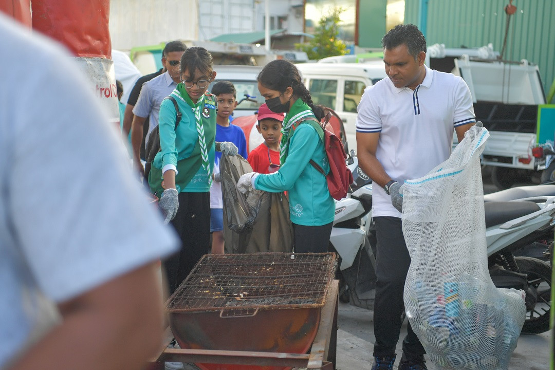 ޤައުމީ ފެންވަރުގެ ސާފުކުރުމުގެ ހަރަކާތުގައި ނައިބު ރައީސް ބައިވެރިވެވަޑައިގެންނެވުން