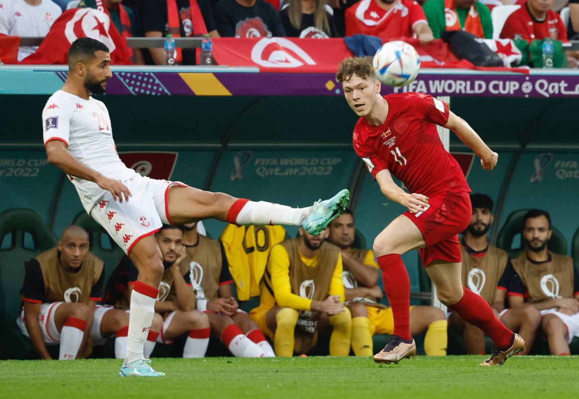 ޑެންމާކު އަދި ޓިއުނީޝިޔާ ކުޅުނު މެޗުގެ ތެރެއިން: ފޮޓޯ - ރޮއިޓާސް  