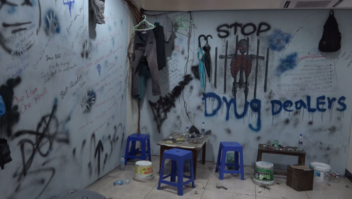 ޑްރަގް ކެފޭތަކުން ޚިދުމަތް ހޯދާ ހާހަކަށްވުރެ ގިނަ މީހުންގެ ތެރޭގައި ޤަވާއިދުން އެ ޚިދުމަތް ލިބިގަންނަ 14 ކުދިންވެސް ފާހަގަވެފައިވާކަމަށް ފުލުހުން ބުނޭ