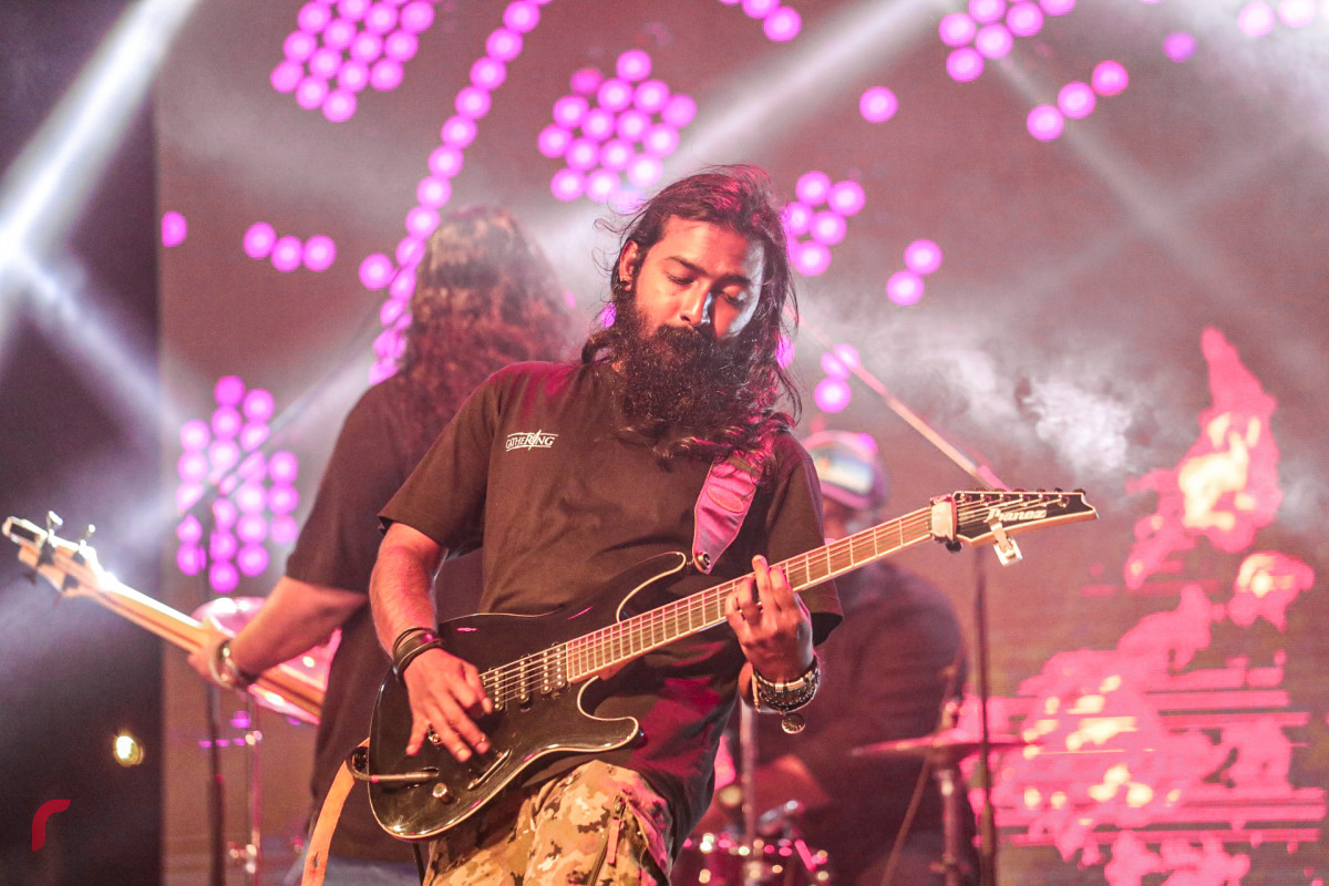 13 އޮގަސްޓް 2019/ހއ.ހޯރަފުށި --ހާއުފާ އީދު ޝޯވ ގެ ތިން ވަނަރޭ. މި ޝޯވގައި ގްރެވިޓީ ބޭންޑް ގެ އިތުރުން ހޯރަފުށީގެ ޒުވާނުންގެ ހަރަކާތްތައް ފެނިގެން ގޮސްފައި-- ފޮޓޯ: ޝުއައިބް މުހައްމަދު