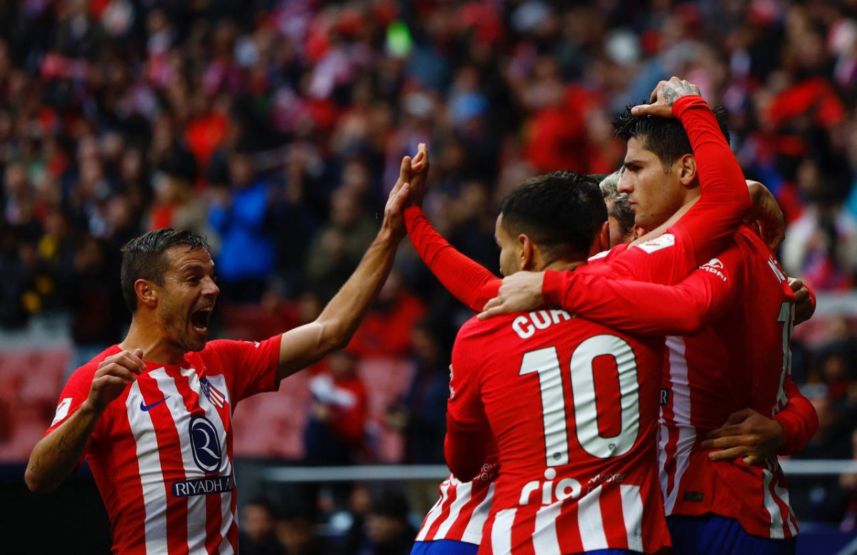 މެޗުގައި ލަނޑު ޖެހުމަށްފަހު އެތުލެޓިކޯގެ ކުޅުންތެރިން އުފާ ފާޅުކުރަނީ