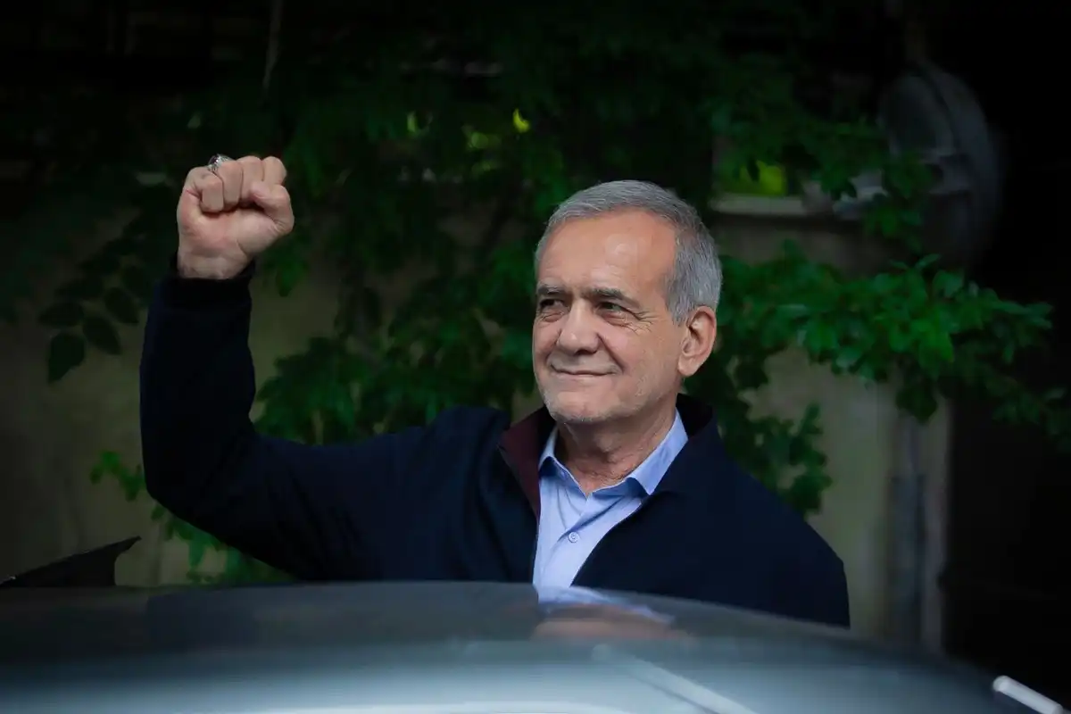 މަސްއޫދު ޕެޒެޝްކިއަން.