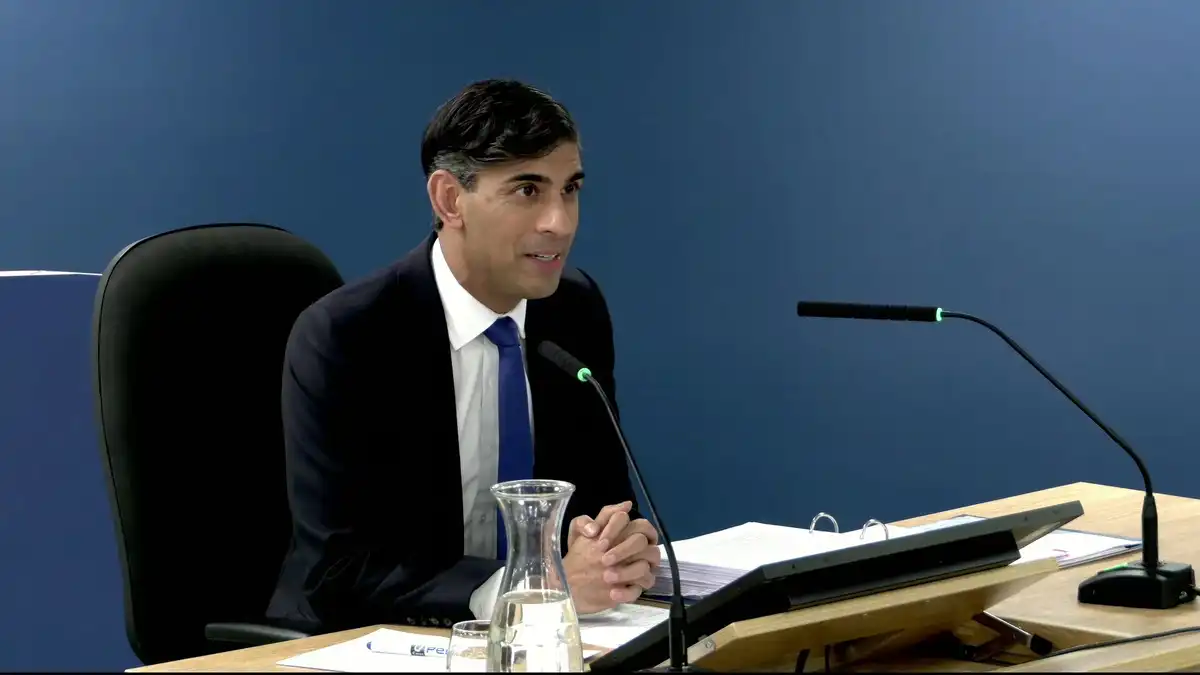 އިނގިރޭސިވިލާތުގެ ކުރީގެ ބޮޑު ވަޒީރު ރިޝީ ސުނާކް