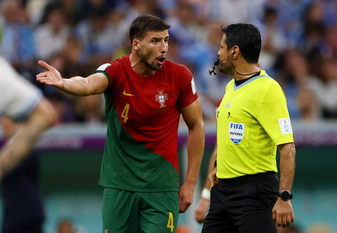 އުރުގުއޭ އަދި ޕޯޗުގަލް ކުޅުނު މެޗުގެ ތެރެއިން - ފޮޓޯ: ރޮއިޓާސް 