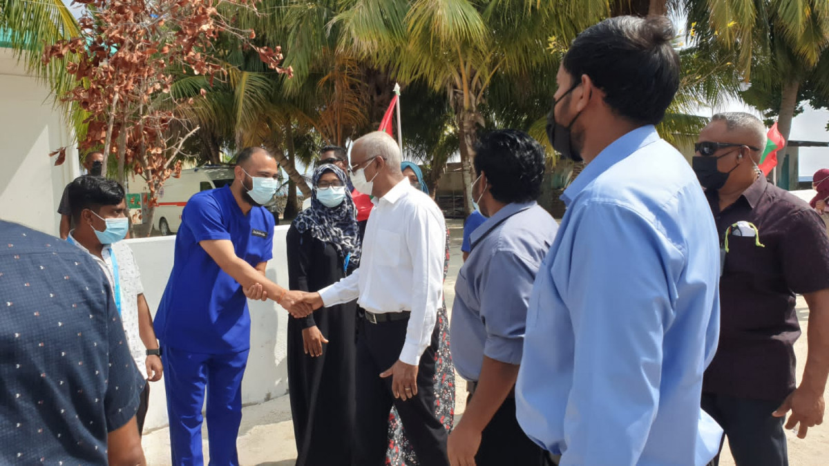 ހިންނަވަރު ޞިއްޙީ މަރުކަޒަށް ރައީސް ވަޑައިގަތުން - އައު ހޮސްޕިޓަލ