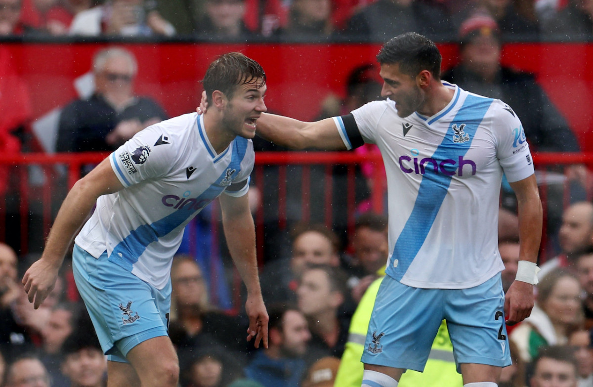 ޔުނައިޓެޑް އަތުން މޮޅުކޮށްދިން ލަނޑު ޖެހީ އެންޑަރސަން: ފޮޓޯ-ރޮއިޓަރސް