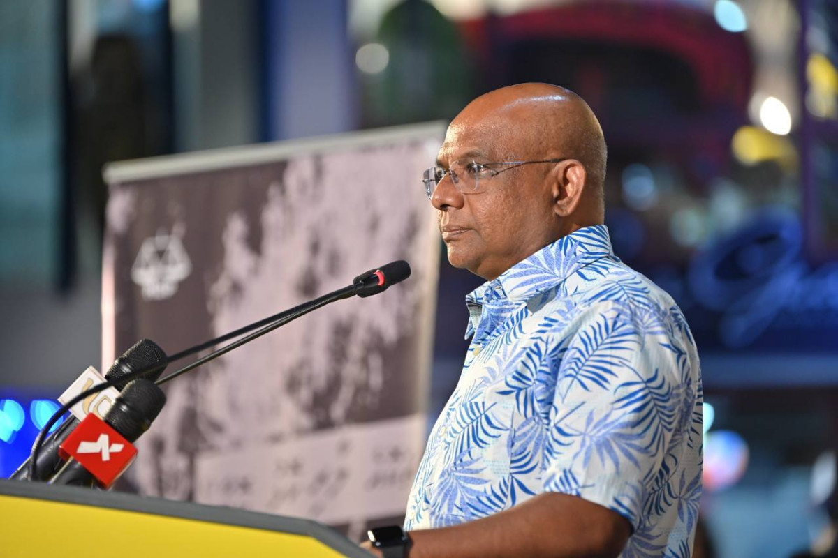 ބުރާސްފަތި ދުވަހުގެ ރޭ އެމްޑީޕީން ބޭއްވި ކަންމަތީ ޖަލްސާގައި އެމްޑީޕީގެ ރައީސް އަބްދުﷲ ޝާހިދު ވާހަކަދައްކަވަނީ