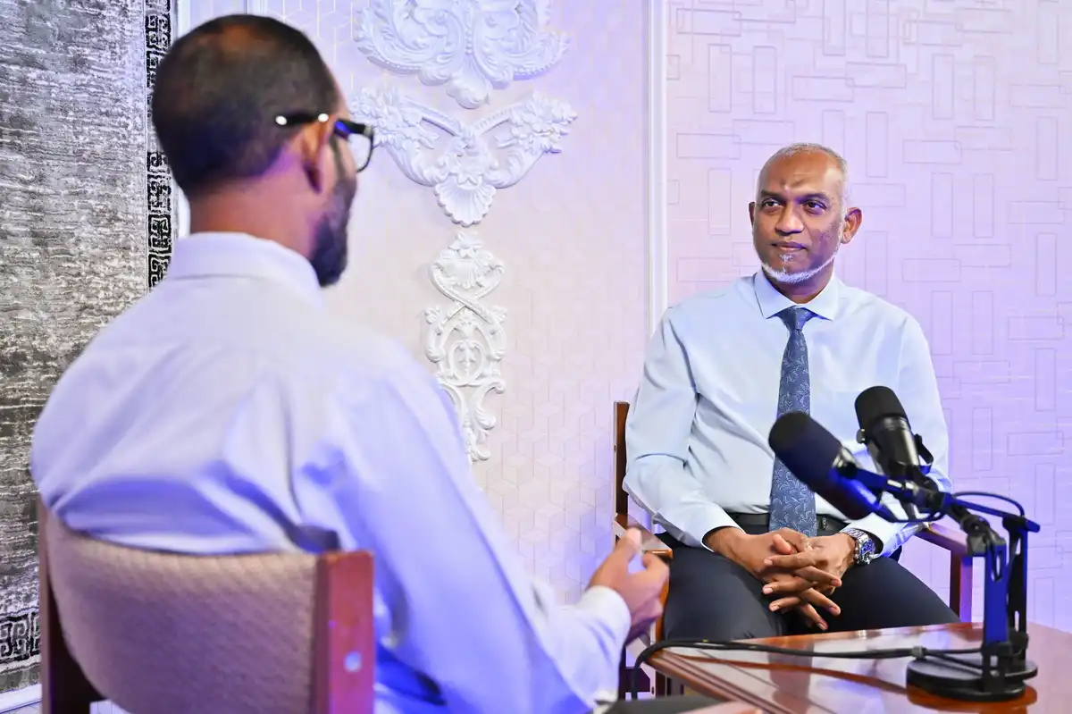 "ދަ ޕަލްސް" ޕޮޑްކާސްޓްގެ ސިލްސިލާގެ 2 ވަނަ އެޕިސޯޑްގައި ރައީސް ޑރ.މުހައްމަދު މުއިއްޒު ވާހަކަފުޅު ދައްކަވަނީ.