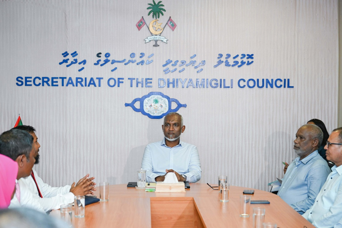 The president met island council and WDC members of Dhiyamigili on Tuesday