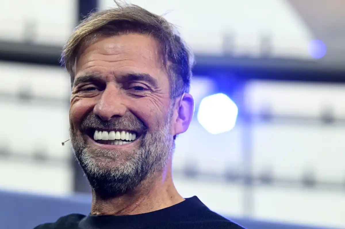 ލިވަޕޫލްގެ ކުރީގެ ކޯޗު ކްލޮޕް