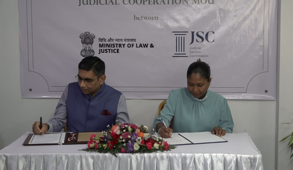 ޖޭއެސްސީއާއި އިންޑިއާއާ ދެމެދު ޝަރުއީ ދާއިރާގެ މުވައްޒަފުން ތަމްރީނު ކުރުމާގުޅޭ އެމްއޯޔޫގައި ސޮއިކުރުން