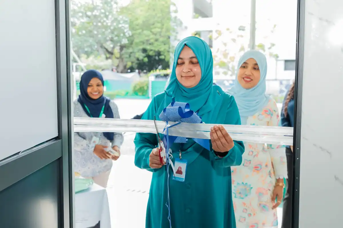 ބީއެމްއެލް އިން އަމީނިއްޔާ ސްކޫލުގައި ހުޅުވި ސެންސަރީ ކްލާސް ރޫމް ރަސްމީކޮށް ހުޅުވަނީ.