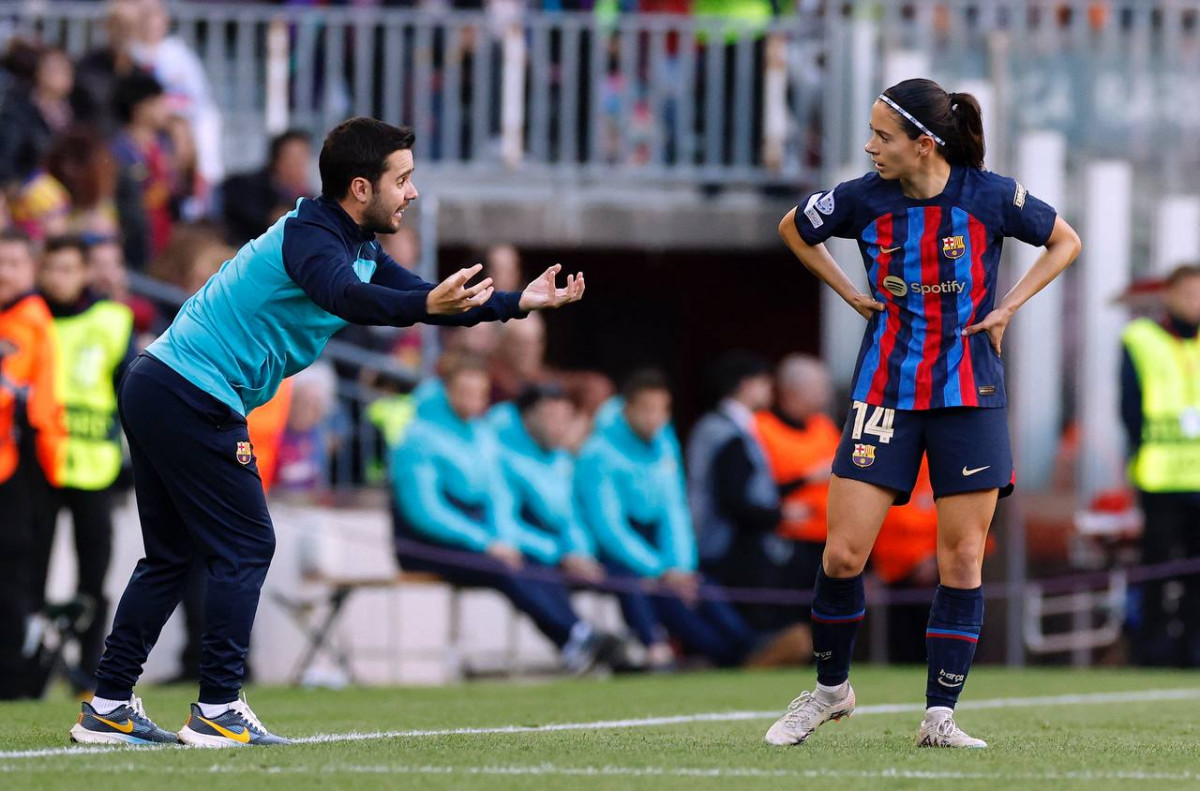 ބާސެލޯނާ އިން ކުޅުނު މެޗެއްގައި ގިރާލްޑޭޒް ޓީމަށް އިރުޝާދު ދެނީ