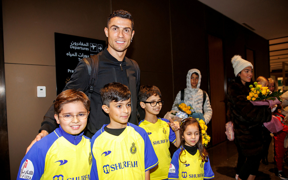 ރޮނަލްޑޯއަށް އަލް ނަސްރުން މަރުހަބާ ކިޔަނީ