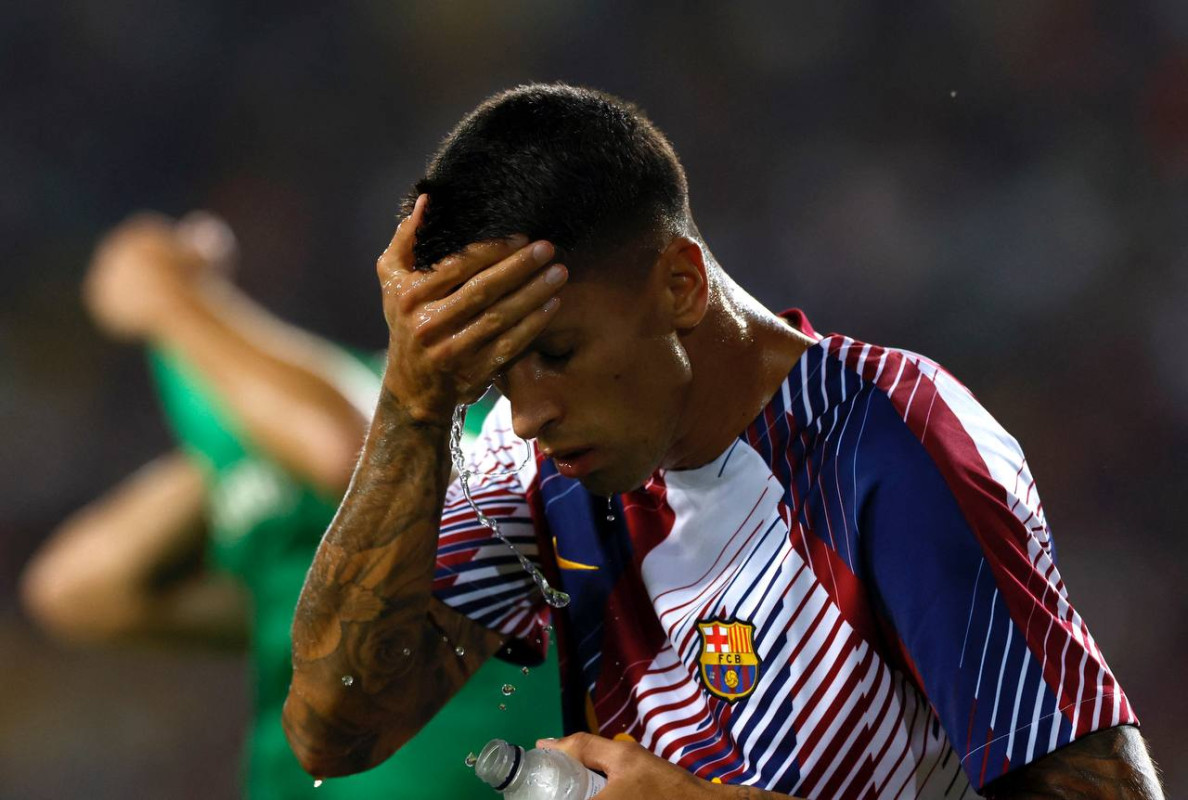 ބާސެލޯނާ އަށް ކުޅެމުން އަންނަ ކަންސޭލޯ