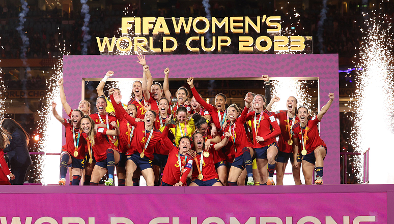 ސްޕޭން ކުޅުންތެރިން ތައްޓާއެކު