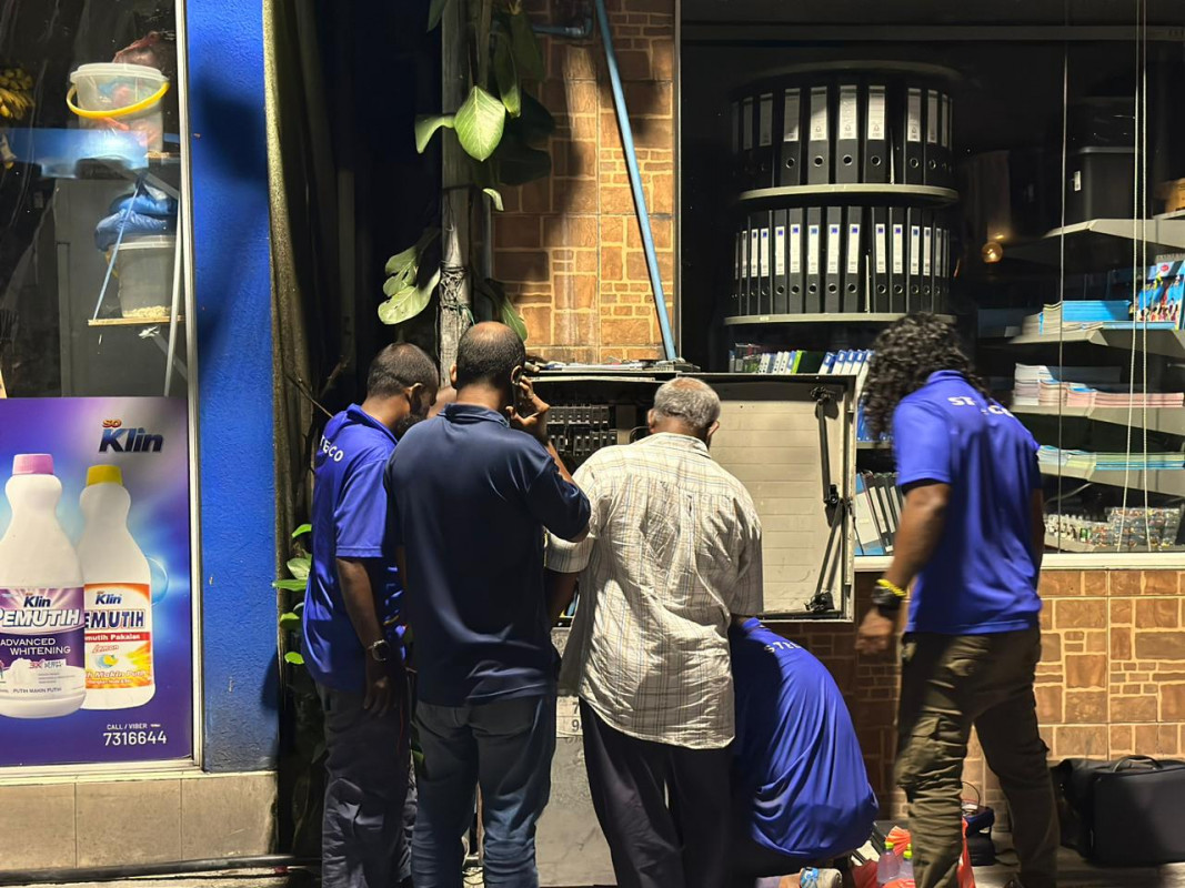 ސްޓެލްކޯއިން ވަގުތީ ކޭބަލް އެޅުމުގެ މަސައްކަތްކުރަނީ