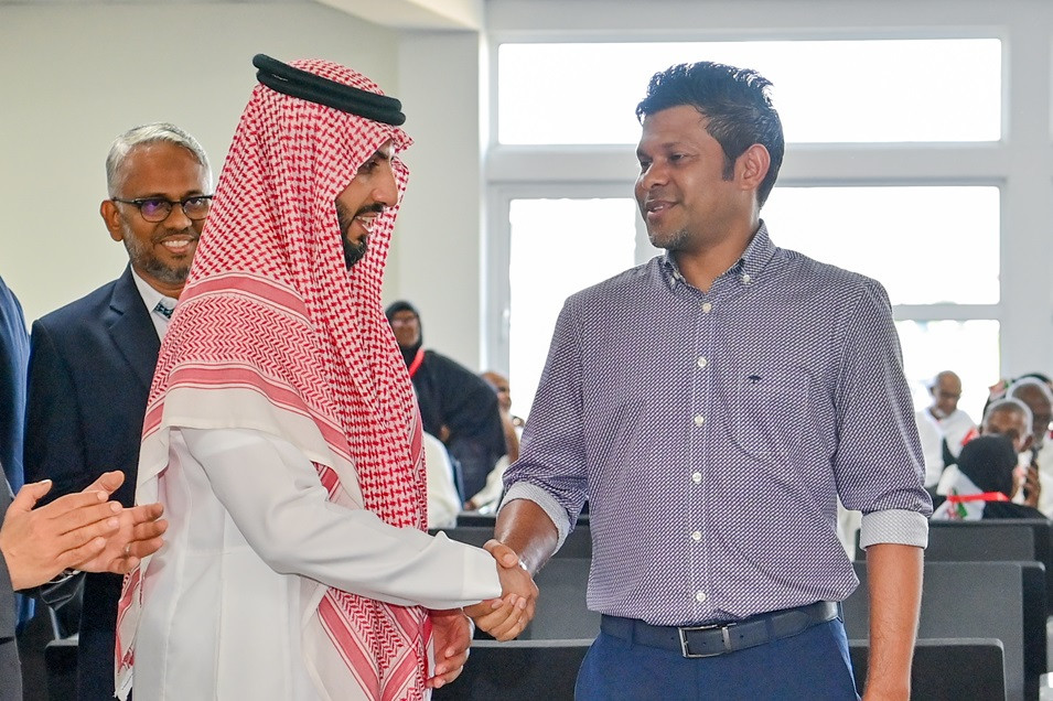 ޙައްޖުގެ އަޅުކަން އަދާކުރުމަށް ރާއްޖެއިން ފުރި ފުރަތަމަ ގުރޫޕްގެ ޙައްޖާޖީންނަށް ރައީސުލްޖުމްހޫރިއްޔާގެ ނައިބު އަލްވަދާޢުވިދާޅުވާން އެއާޕޯޓަށް ވަޑައިގަތީ ހުކުރު ދުވަހު  - ފޮޓޯ: ރައީސް އޮފީސް