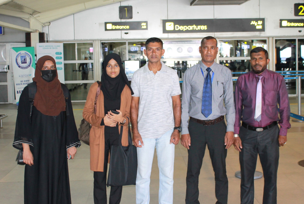 ޤުރުއާން މުބާރާތުގައި ރާއްޖެ ތަމްސީލް ކުރާ ލީސް (ވ2) އެއަރޕޯޓުގައި