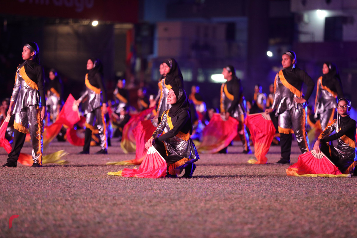 26 ޖުލައި 2019 --މިނިވަން ދުވަހުގެ ރަސްމީ ޕެރޭޑުގެ ހަރަކާތްތައް، ގަލޮޅު ދަނޑުގައި ބޭއްވި ޕެރޭޑް ޝަރަފްވެރި ކޮށްދެއްވީ ރައީސުލް ޖުމްހޫރިއްޔާ އިބްރާހިމް މުހައްމަދު ސޯލިހް-- ފޮޓޯ: ޝުއައިބް މުހައްމަދު